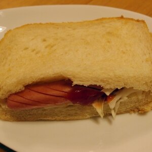 食パン半枚で！簡単ホットドッグ♪